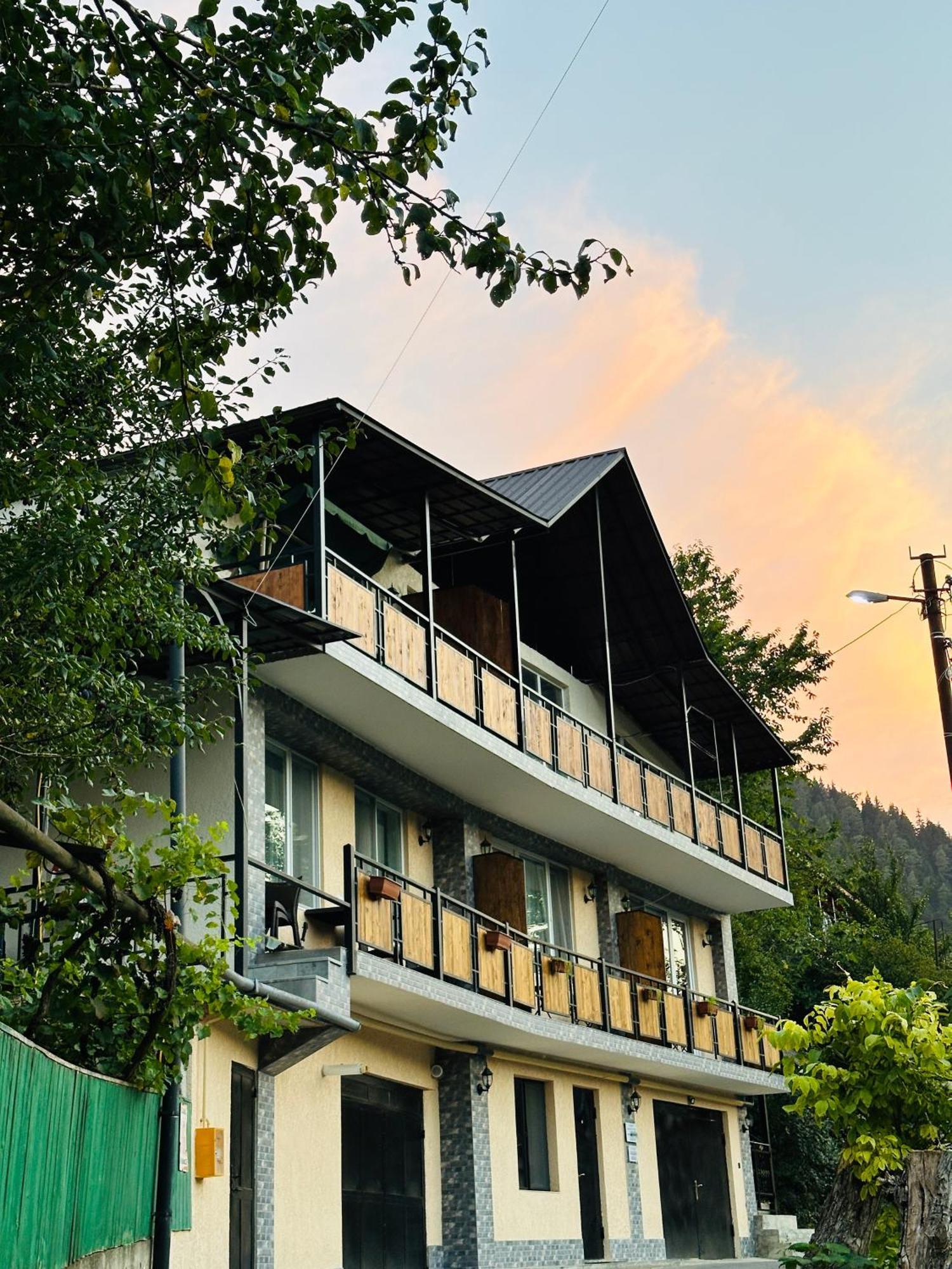 Woodland Borjomi Hotel Екстериор снимка